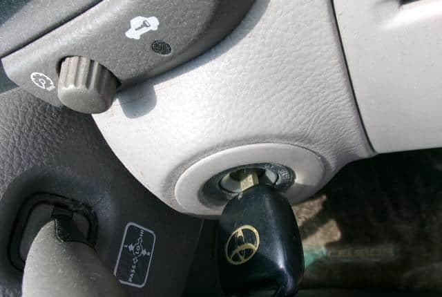 2001 Toyota Celsior JDM car for sale — photo 17 of 17