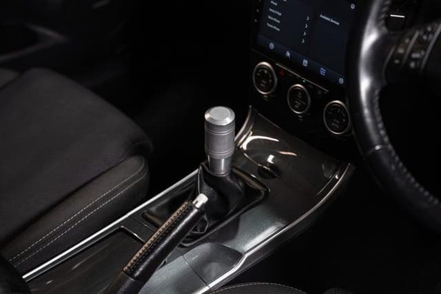 2006 Mazda Atenza JDM car for sale — photo 15 of 19