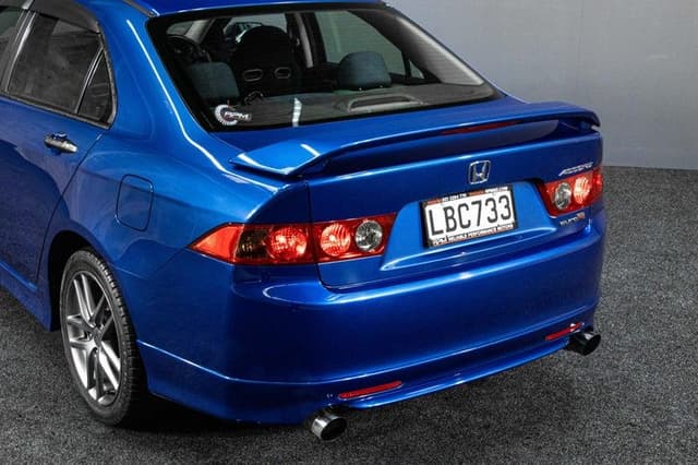 2005 Honda Accord JDM car for sale — photo 6 of 10