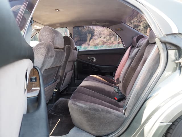 1990 Mitsubishi Diamante JDM car for sale — photo 18 of 25
