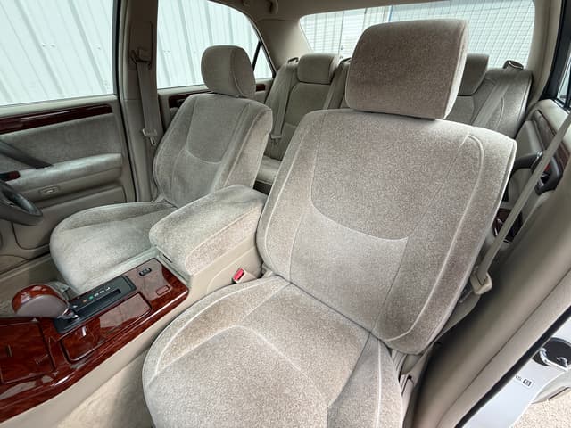 2000 Toyota Crown JDM car for sale — photo 11 of 21