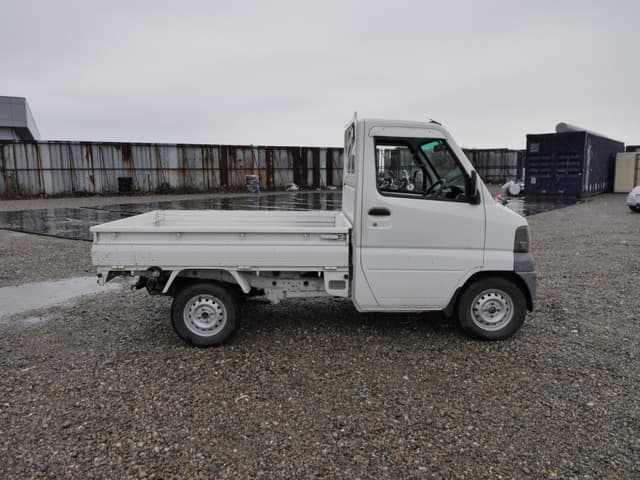 2002 Mitsubishi Minicab JDM car for sale — photo 5 of 25