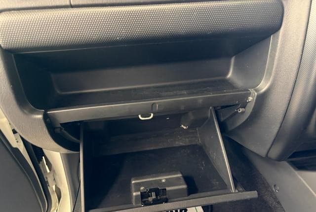 2009 Suzuki Jimny JDM car for sale — photo 21 of 25