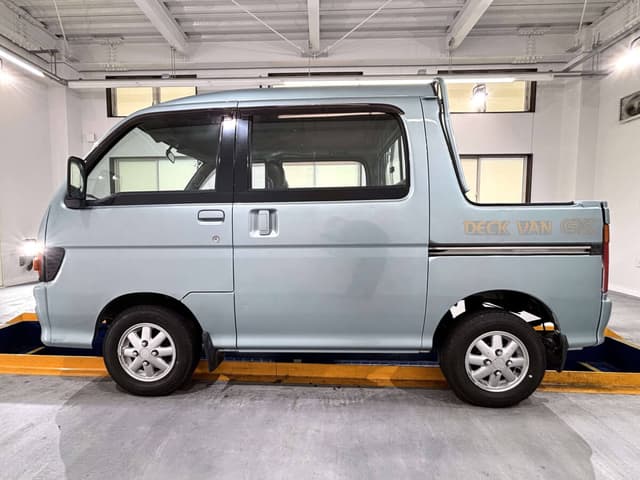 1996 Daihatsu Hijet JDM car for sale — photo 3 of 25