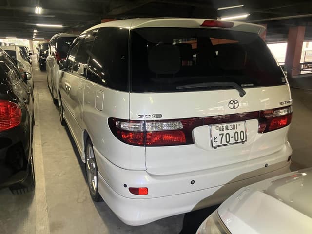 2001 Toyota Estima JDM car for sale — photo 3 of 11