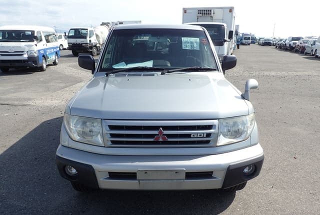 1999 Mitsubishi Pajero JDM car for sale — photo 8 of 25
