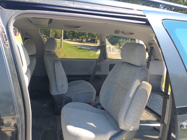1997 Toyota Estima JDM car for sale — photo 2 of 2