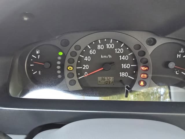 2001 Nissan Caravan JDM car for sale — photo 24 of 25