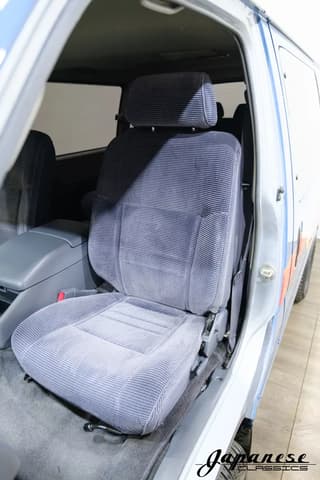 1990 Toyota HiAce JDM car for sale — photo 17 of 25