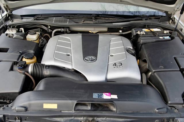 2001 Toyota Celsior JDM car for sale — photo 16 of 18