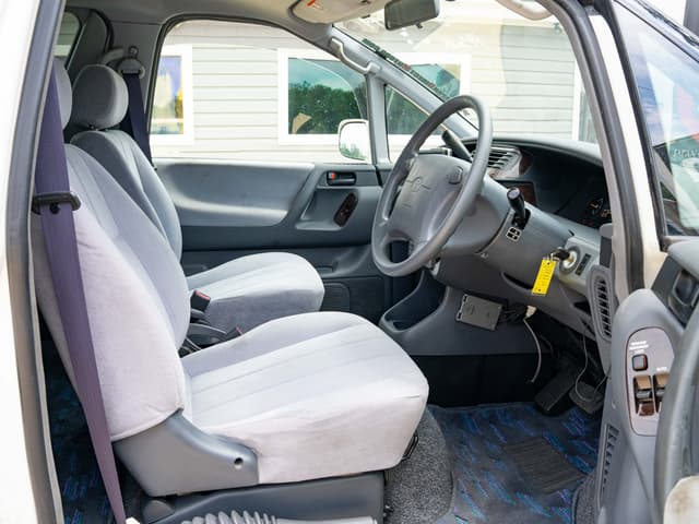 1998 Toyota Estima JDM car for sale — photo 12 of 15