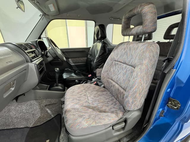 2001 Suzuki Jimny JDM car for sale — photo 10 of 25
