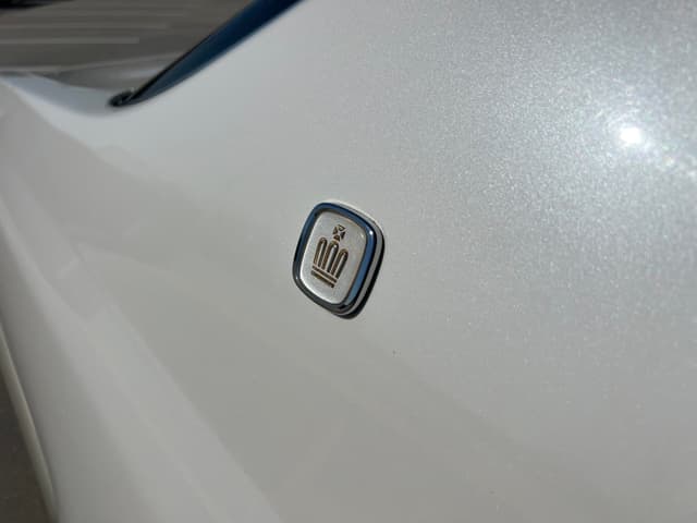 1998 Toyota Crown JDM car for sale — photo 9 of 25