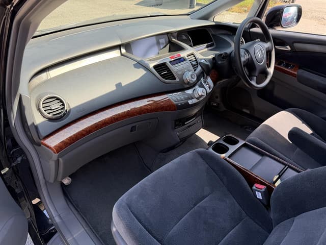 2008 Honda Odyssey JDM car for sale — photo 12 of 20