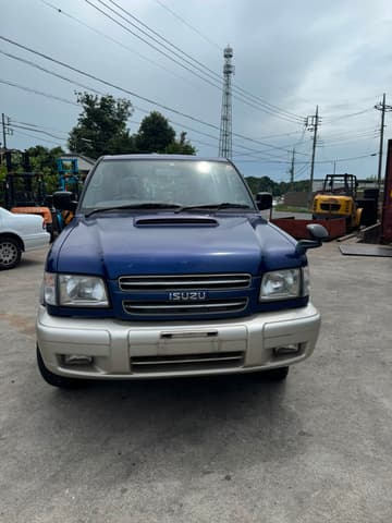 2000 Isuzu Bighorn JDM car for sale — photo 2 of 12