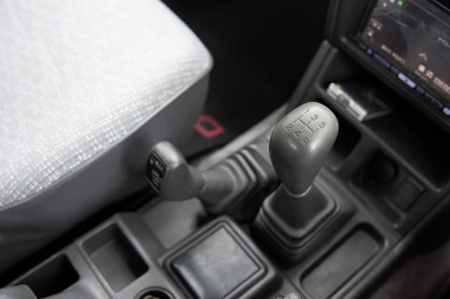 1994 Mitsubishi Pajero JDM car for sale — photo 13 of 15