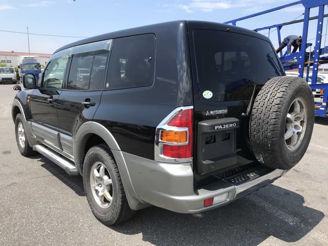 2000 Mitsubishi Pajero JDM car for sale — photo 2 of 8