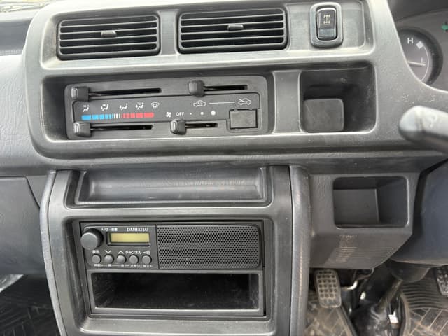 2000 Daihatsu Hijet JDM car for sale — photo 15 of 25