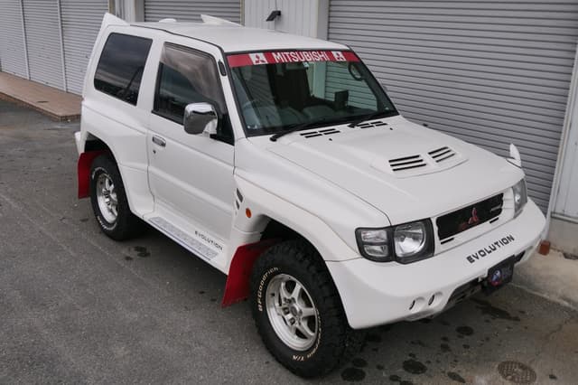 1997 Mitsubishi Pajero JDM car for sale — photo 25 of 25