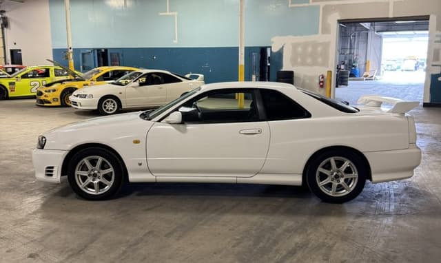 1998 Nissan Skyline JDM car for sale — photo 13 of 25