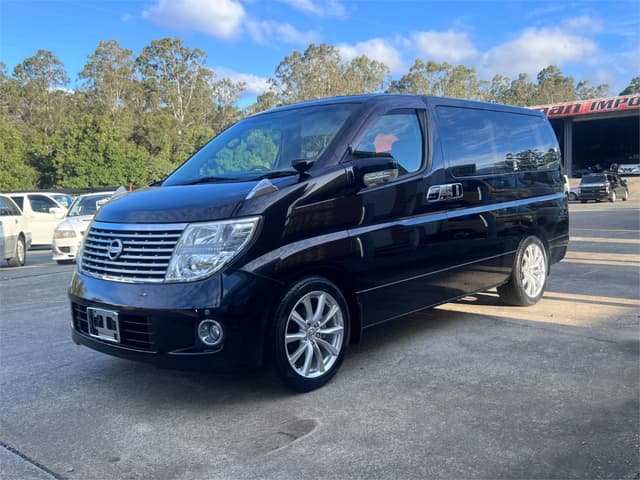 2007 Nissan Elgrand JDM car for sale — photo 10 of 16