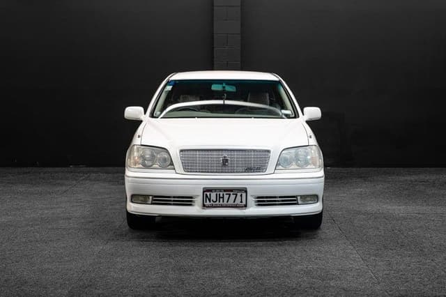 2000 Toyota Crown JDM car for sale — photo 10 of 18