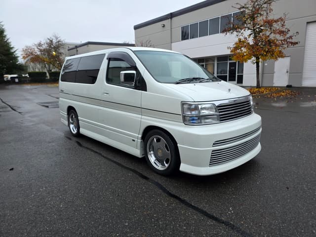 2000 Nissan Elgrand JDM car for sale — photo 9 of 25