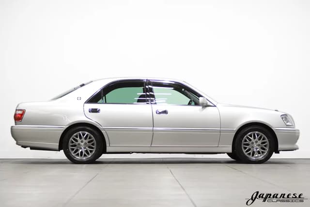 1999 Toyota Crown JDM car for sale — photo 5 of 25