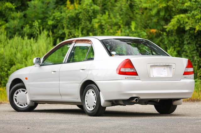 1996 Mitsubishi Mirage JDM car for sale — photo 6 of 10