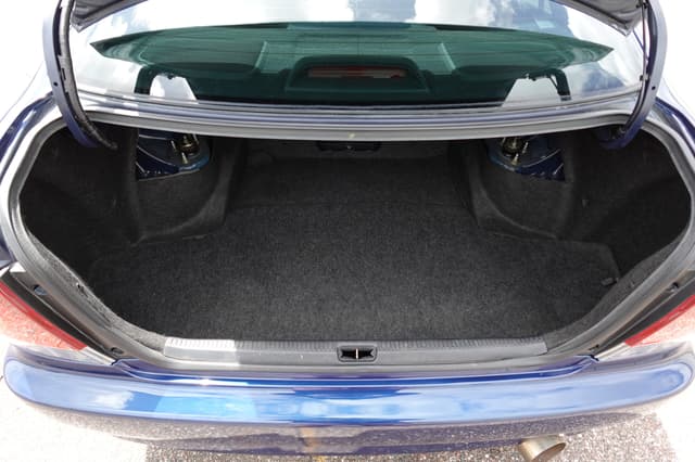 1998 Toyota Altezza JDM car for sale — photo 12 of 19