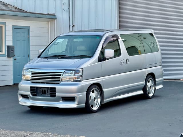 1998 Nissan Elgrand JDM car for sale — photo 3 of 15