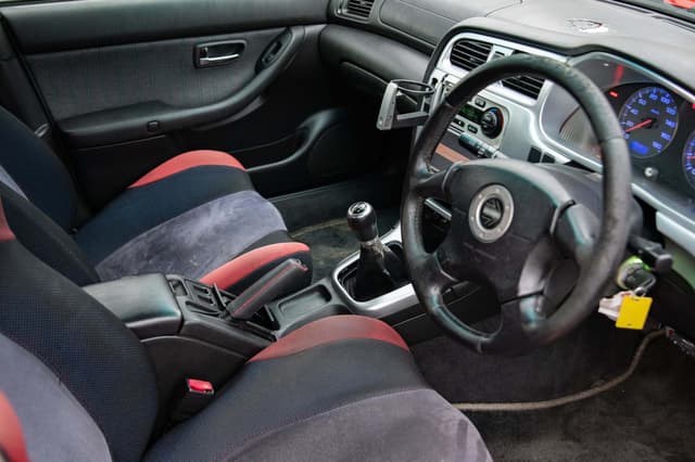 2000 Subaru Legacy JDM car for sale — photo 10 of 16