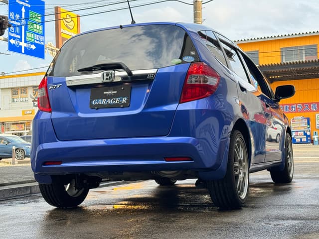 2011 Honda Fit JDM car for sale — photo 13 of 25