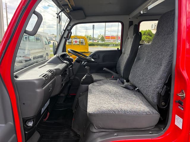 1998 Isuzu Elf JDM car for sale — photo 13 of 16