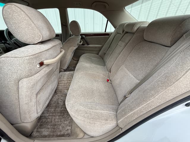 2000 Toyota Crown JDM car for sale — photo 13 of 21