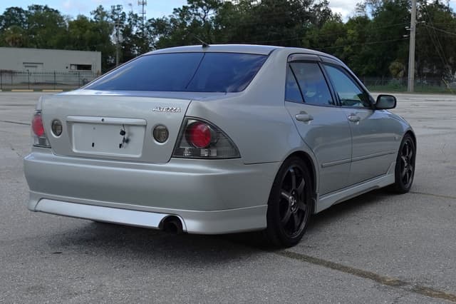 2000 Toyota Altezza JDM car for sale — photo 6 of 18