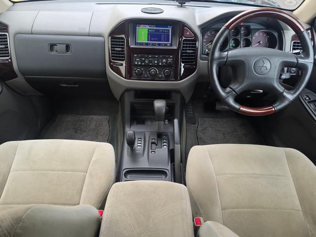 1999 Mitsubishi Pajero JDM car for sale — photo 2 of 25