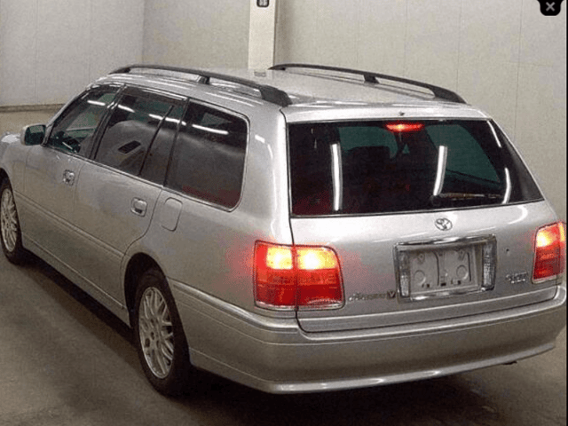 2000 Toyota Crown JDM car for sale — photo 2 of 6