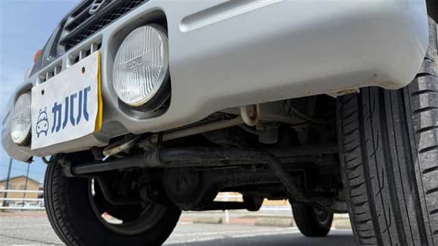 1998 Suzuki Jimny JDM car for sale — photo 13 of 25