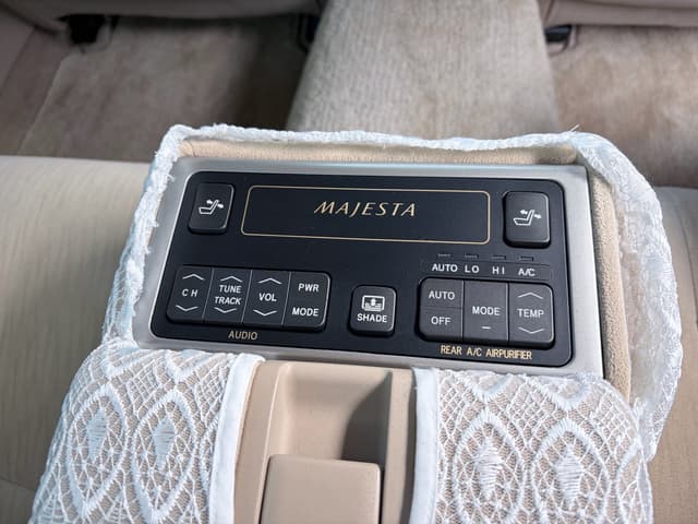 2009 Toyota Majesta JDM car for sale — photo 16 of 19
