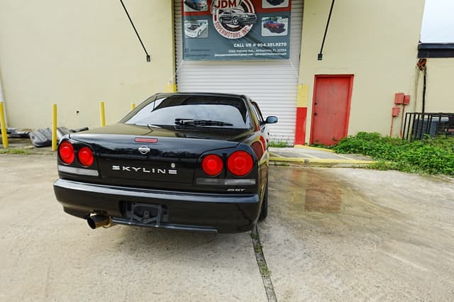 1998 Nissan Skyline JDM car for sale — photo 8 of 17