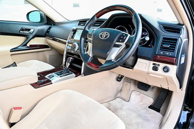 2011 Toyota Mark X JDM car for sale — photo 15 of 25