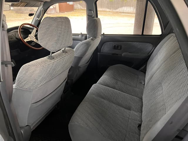 1996 Toyota Hilux Surf JDM car for sale — photo 10 of 10