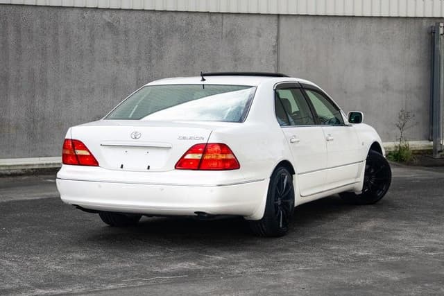2002 Toyota Celsior JDM car for sale — photo 5 of 17