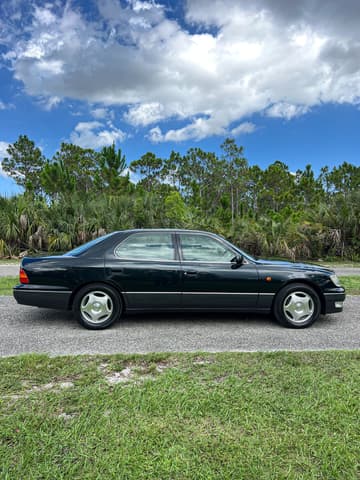 1995 Toyota Celsior JDM car for sale — photo 6 of 25