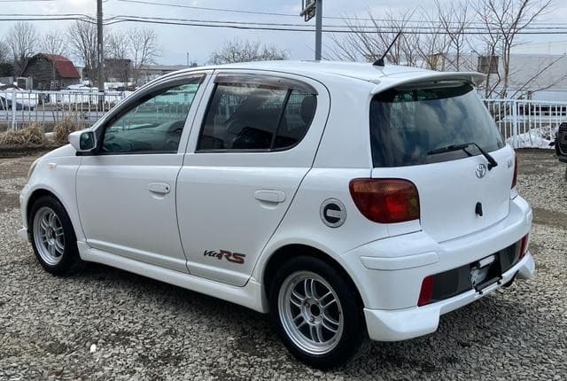 2003 Toyota Vitz JDM car for sale — photo 15 of 25