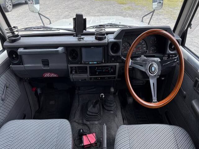 1992 Toyota Land Cruiser JDM car for sale — photo 3 of 18