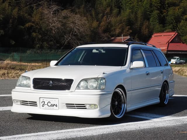 2001 Toyota Crown JDM car for sale — photo 7 of 10