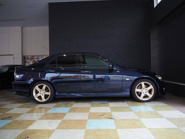 2001 Toyota Altezza JDM car for sale — photo 4 of 20
