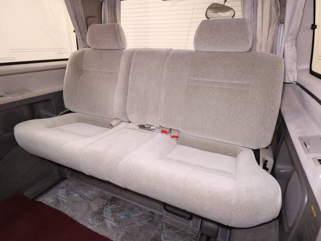 1999 Toyota Grand Hiace JDM car for sale — photo 21 of 25